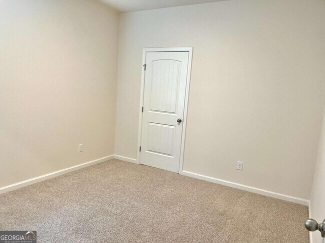 Building Photo - 107 Rapps Ave