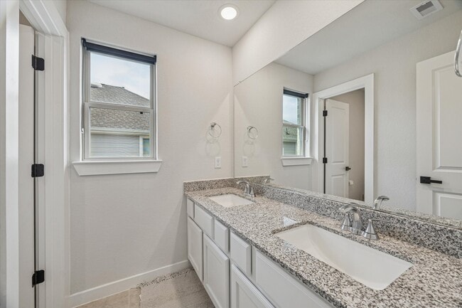 Building Photo - 7933 Spring Run Dr