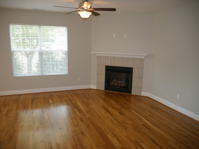 Building Photo - 835 Garner St