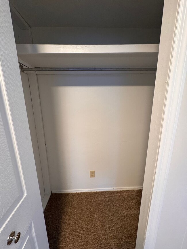 Building Photo - 127 N Roanoke Ave