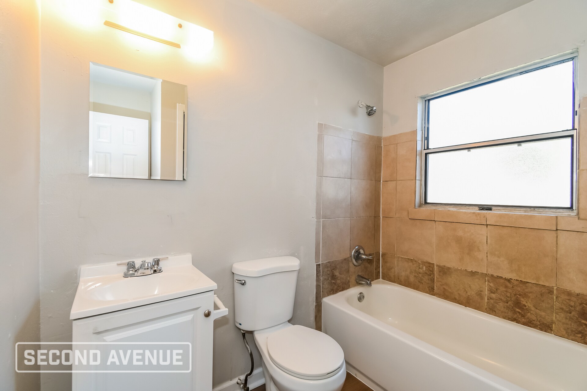 Building Photo - 6536 Manhattan Dr