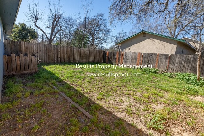 Building Photo - 7867 Mariposa Ave