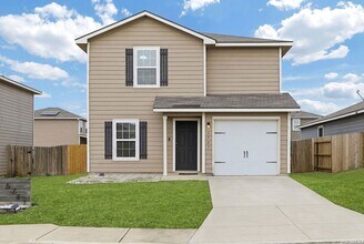 Building Photo - 6747 Sabinal