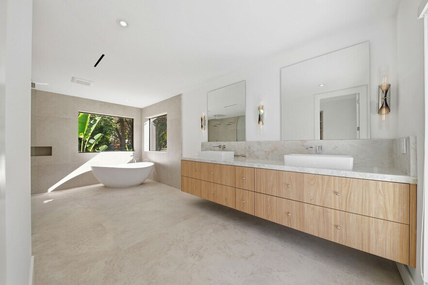 Building Photo - 8800 SW 118th St