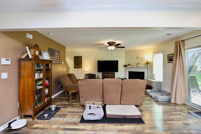 Building Photo - 71 Carina Ln