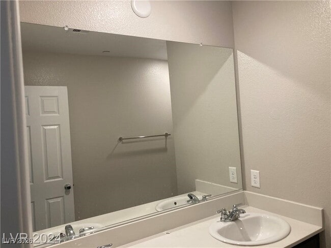 Building Photo - 3024 Termini Ave