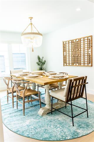 Building Photo - 1223 Ridgewood Cir