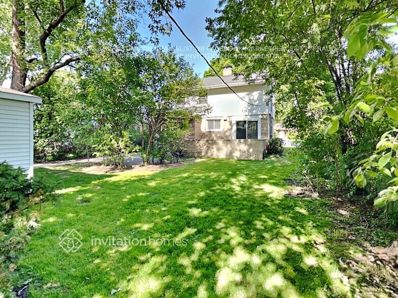Building Photo - 8640 Springfield Ave