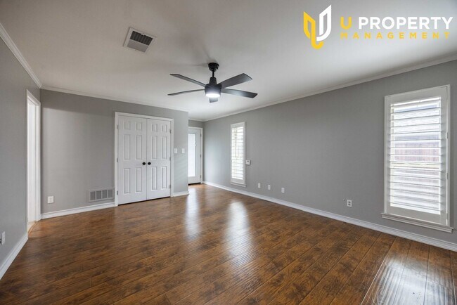 Building Photo - Great property in Plano mature community w...