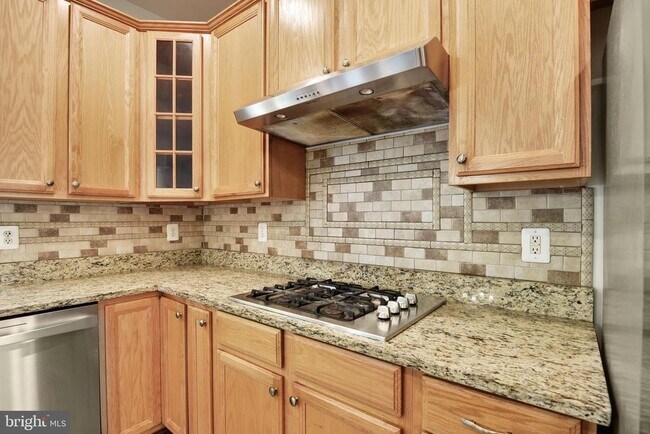 Building Photo - 8416 Churchside Dr