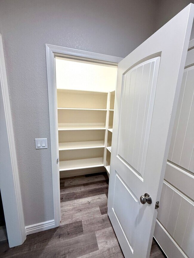 Building Photo - Gorgeous 2025 Built 3 Bedroom 2 Bath Home! *HOME IS CURRENTLY OCCUPIED, PLEASE DO NOT DISTURB THE...