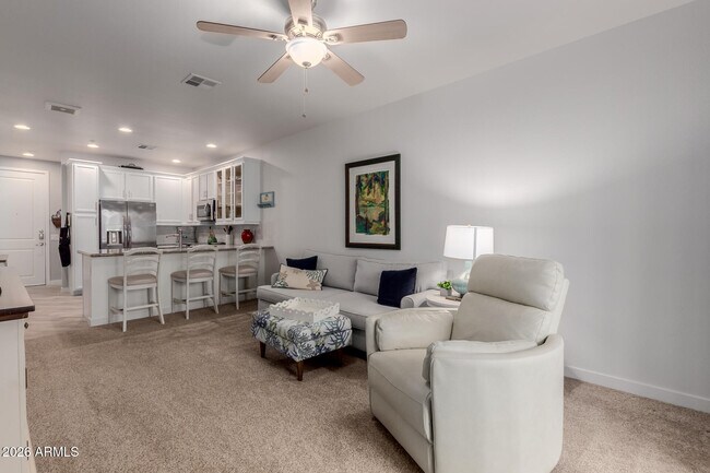 Building Photo - 2511 W Queen Creek Rd