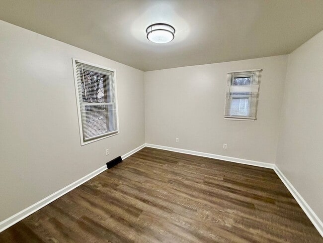 Building Photo - 2307 Monroeville Rd