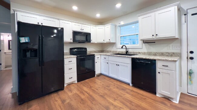 Building Photo - Coming Soon: 3BR, 2BA in the country