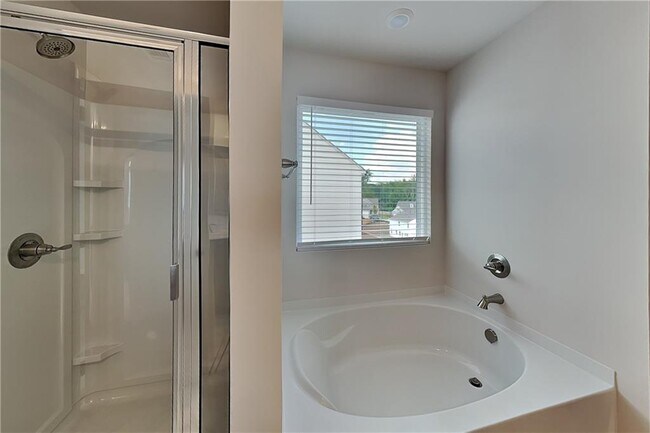 Building Photo - 769 Oakmont Trce
