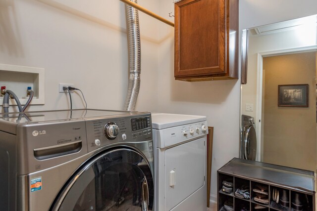 Laundry - 382 S Litchfield Dr