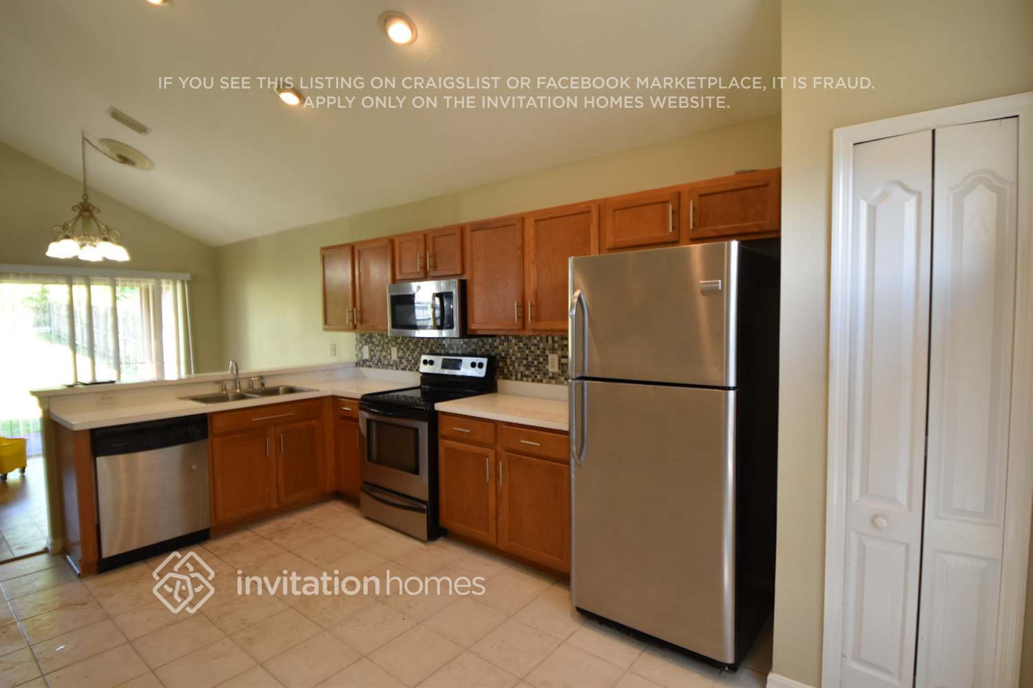 Building Photo - 12840 Kings Lake Dr