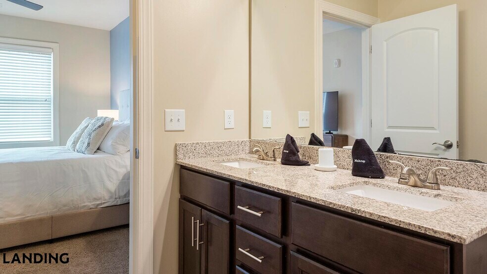 Building Photo - 3000 Daventry Cir