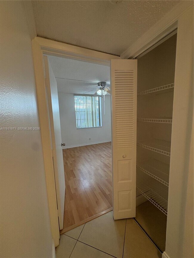 Building Photo - 1040 NW 80th Ave