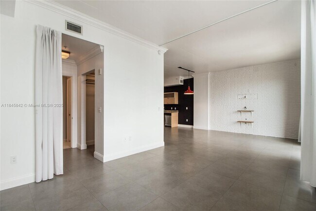 Building Photo - 2275 Biscayne Blvd Blvd