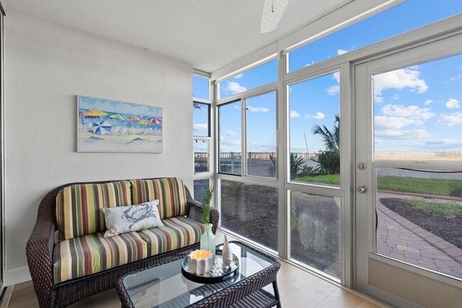 Building Photo - 255 The Esplanade N