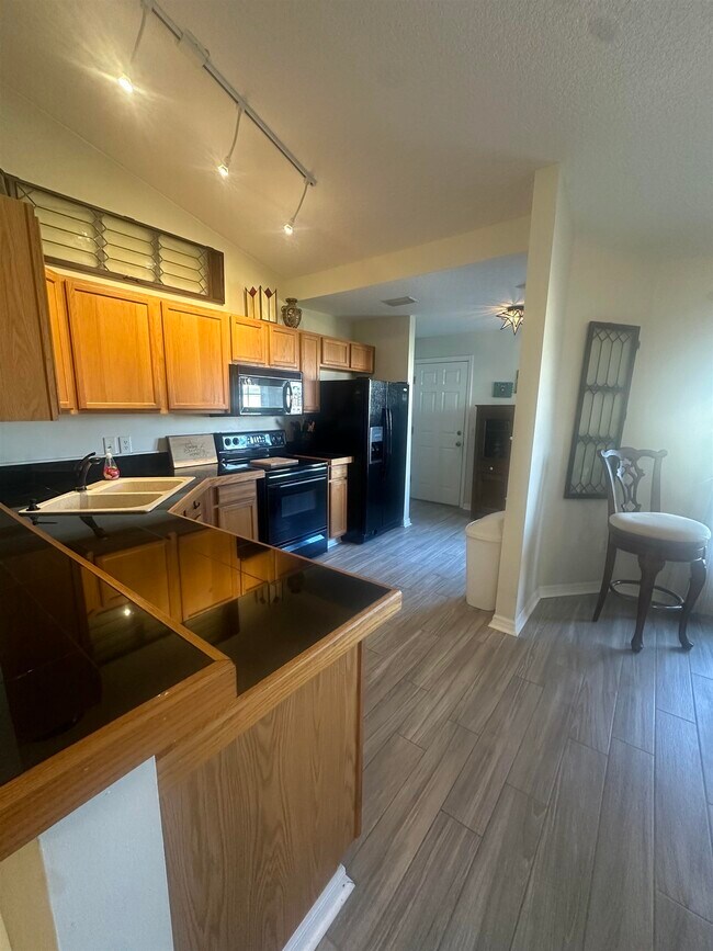 Building Photo - 84 Aloha Cir