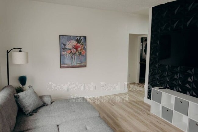 Building Photo - 3007 W 33rd Ave