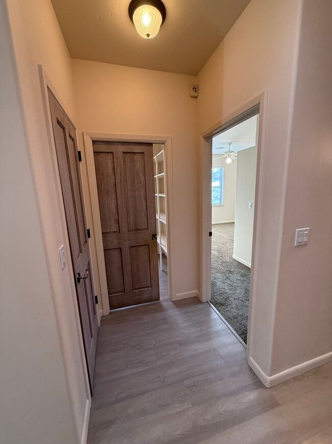 Building Photo - 1903 Coyote Ridge Dr