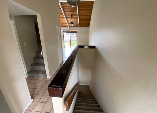 Building Photo - Williams