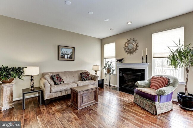 Building Photo - 20024 Northville Hills Terrace