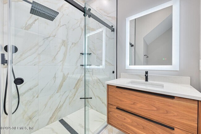 Building Photo - 2410 Beach Blvd