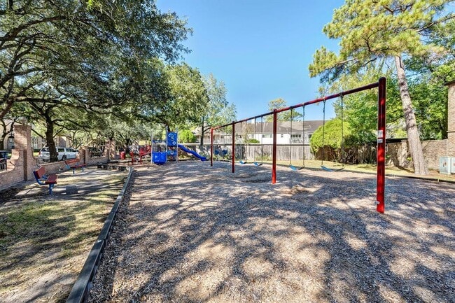 Building Photo - 13012 Trail Hollow Dr