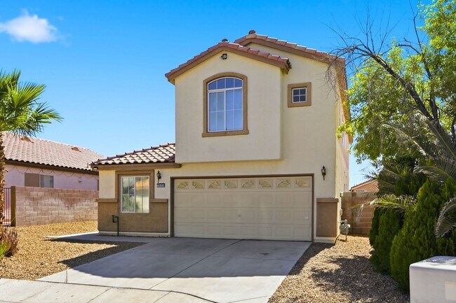 Building Photo - 4 bedroom with NO HOA! New Appliances & New Carpet!