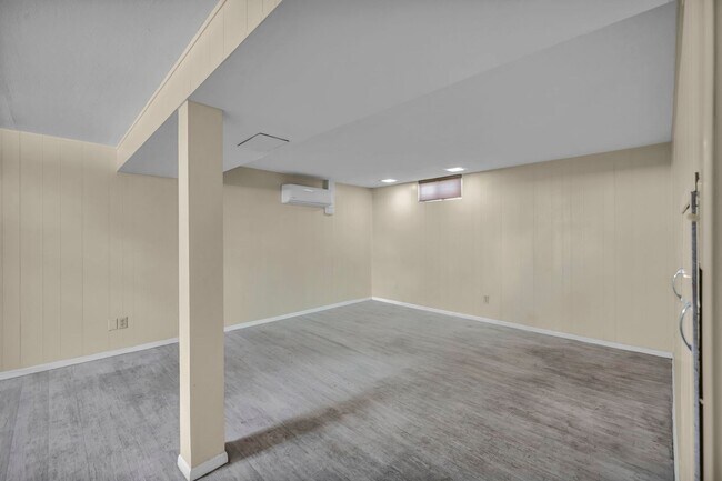 Building Photo - 620 Belgrave Ave