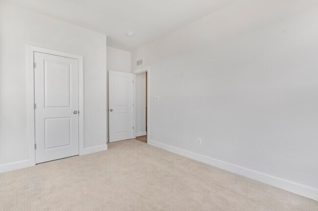Building Photo - 20677 Williamsport Pl