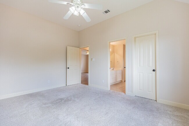 Building Photo - 1806 Three Forks