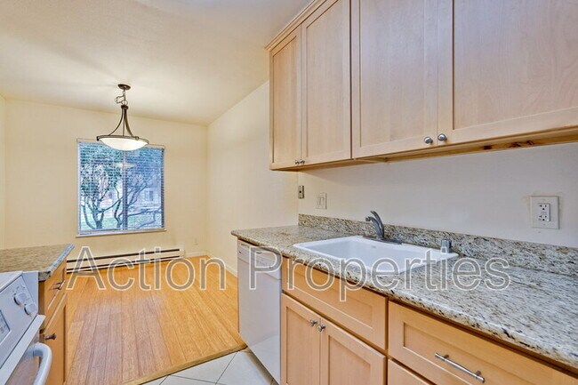 Building Photo - 505 Cypress Point Dr