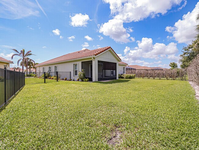 Building Photo - 1821 Berkshire Cir SW
