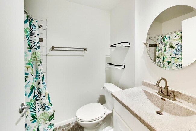 Building Photo - 106 Regency Dr
