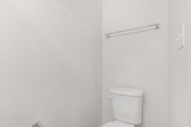 Building Photo - Stunning 3-Bedroom Townhouse in the Heart of South End!