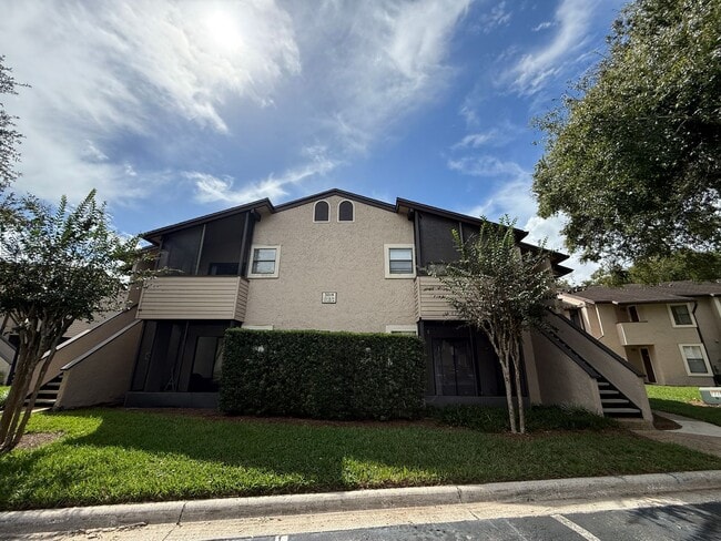 Building Photo - Adorable 1 Bed 1 Bath Winter Park Condo