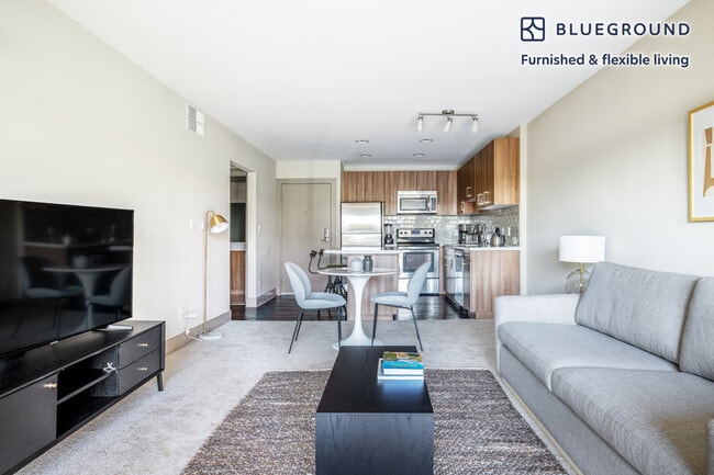 Building Photo - 13955 Tahiti Way