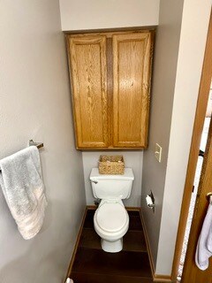 Toilet - 509 N 1st St