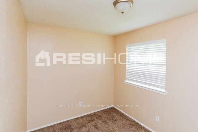 Building Photo - 4232 Tioga Street