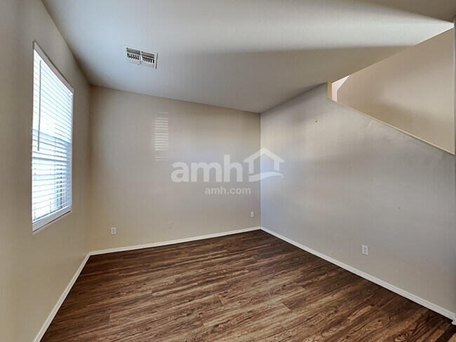 Building Photo - 6911 W Irwin Ave