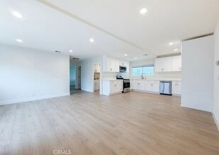 Building Photo - 17903 Dorsey Way