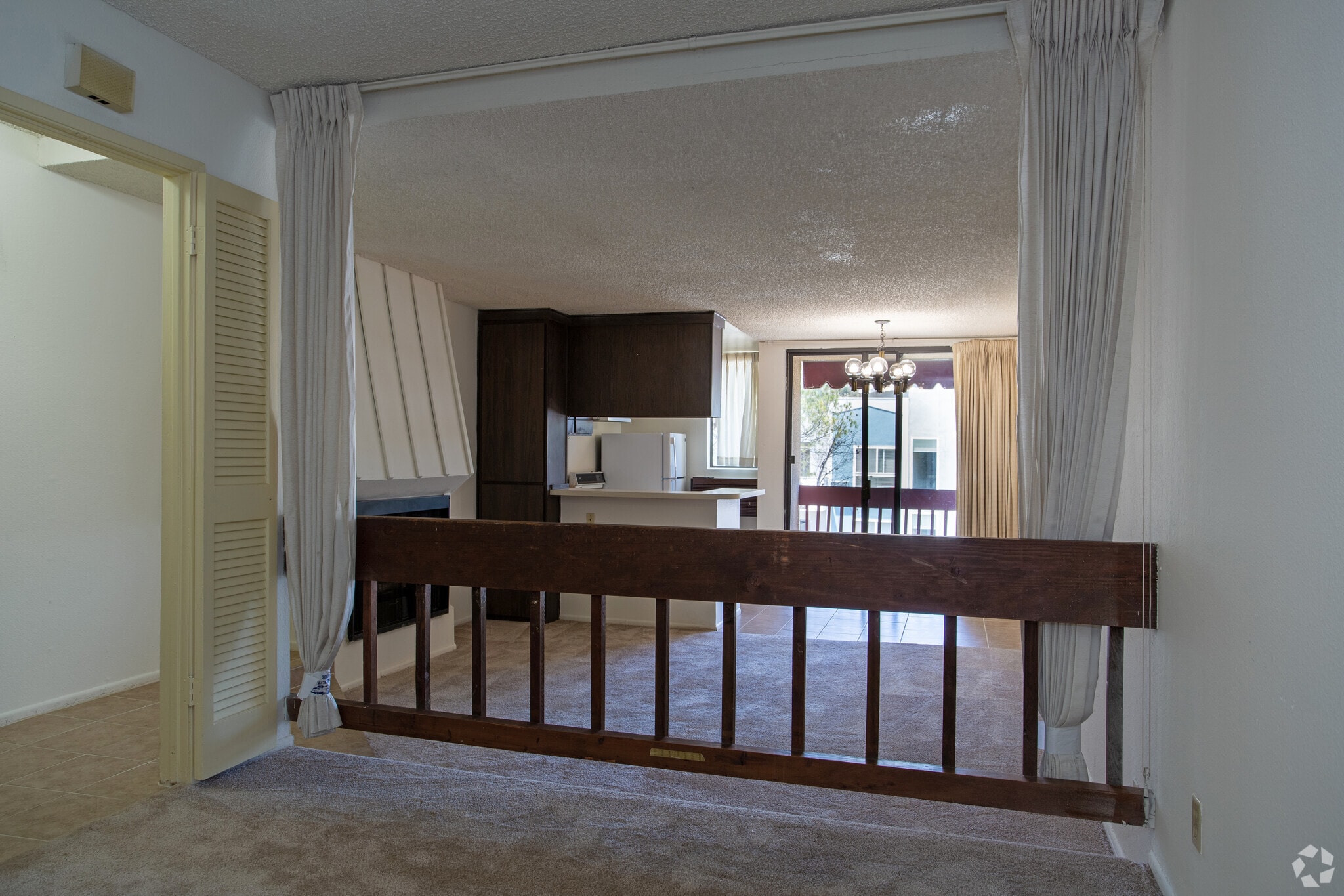 Levering Apartments 606 Levering Ave Los Angeles CA 90024 Apartment