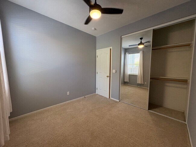 Building Photo - 1523 E Monte Vista Ct