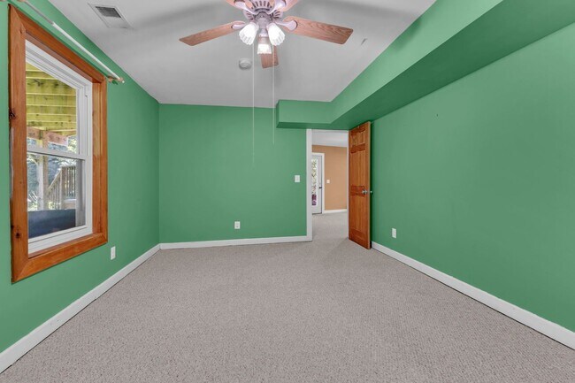 Building Photo - One-of-a-Kind 4 BR Retreat on Nearly 13 Pr...