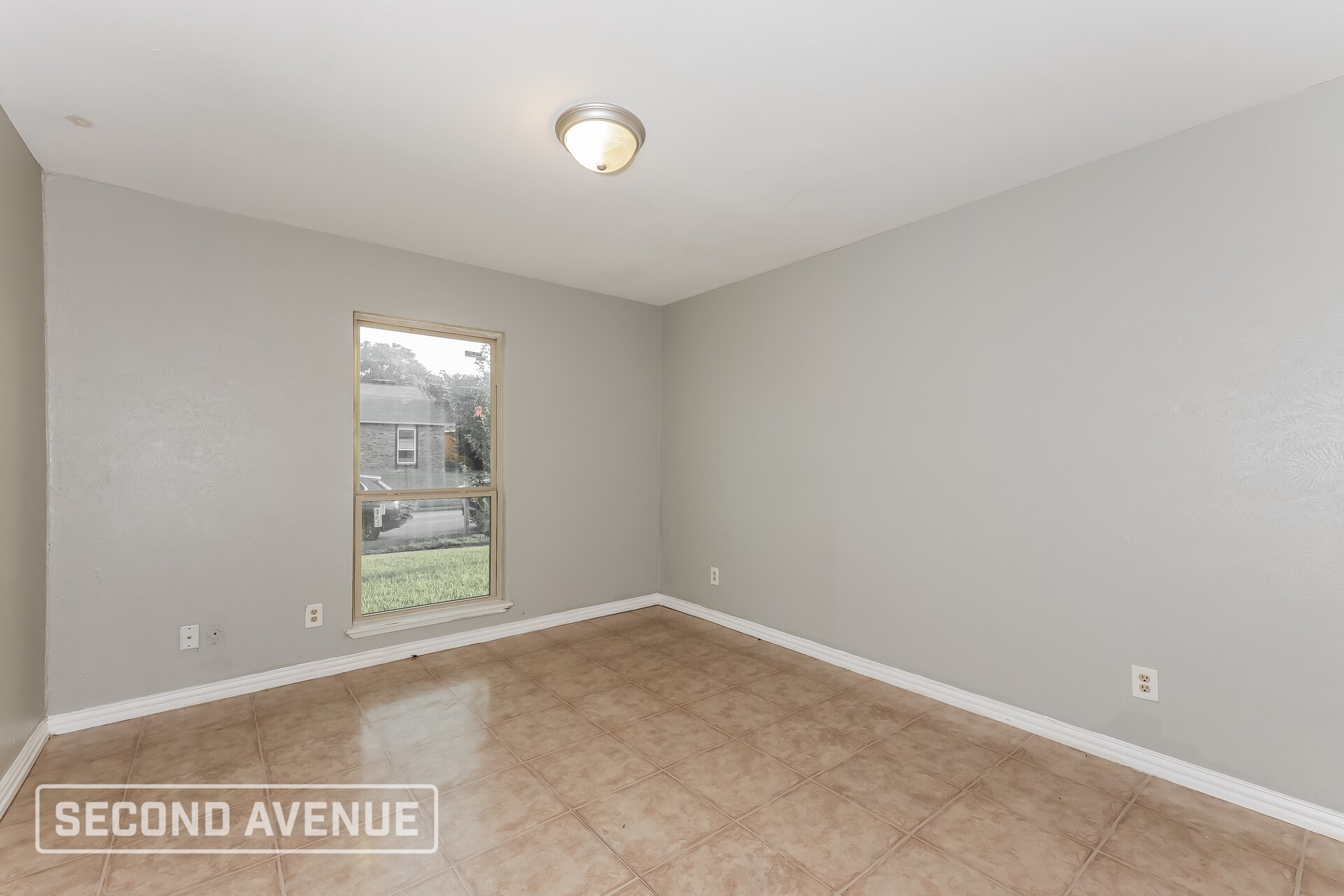 Building Photo - 7525 Ashcrest Ln